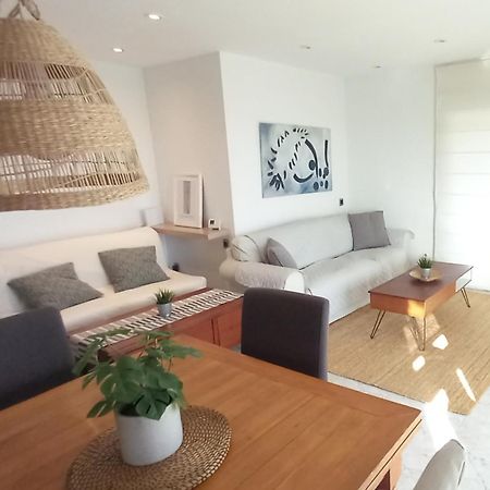 Bright Apartment Near The Beach And Barcelona By Train Masnou Exterior photo
